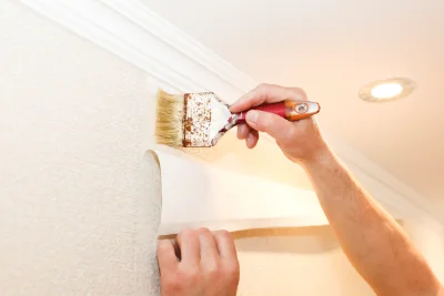 Pose de papier peint à Orgon — revêtements muraux et toiles de verre